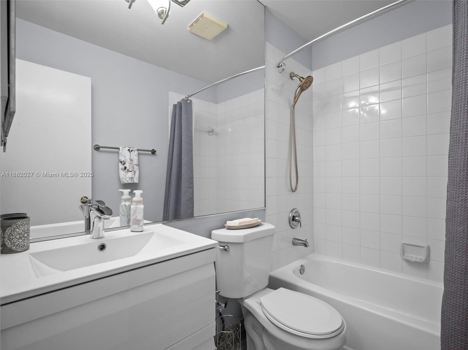 AMARETTO 1ST ADDN - Residential Lease