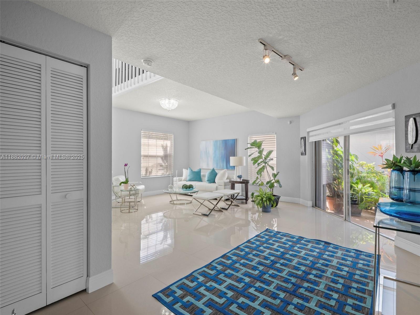 AMARETTO 1ST ADDN - Residential Lease