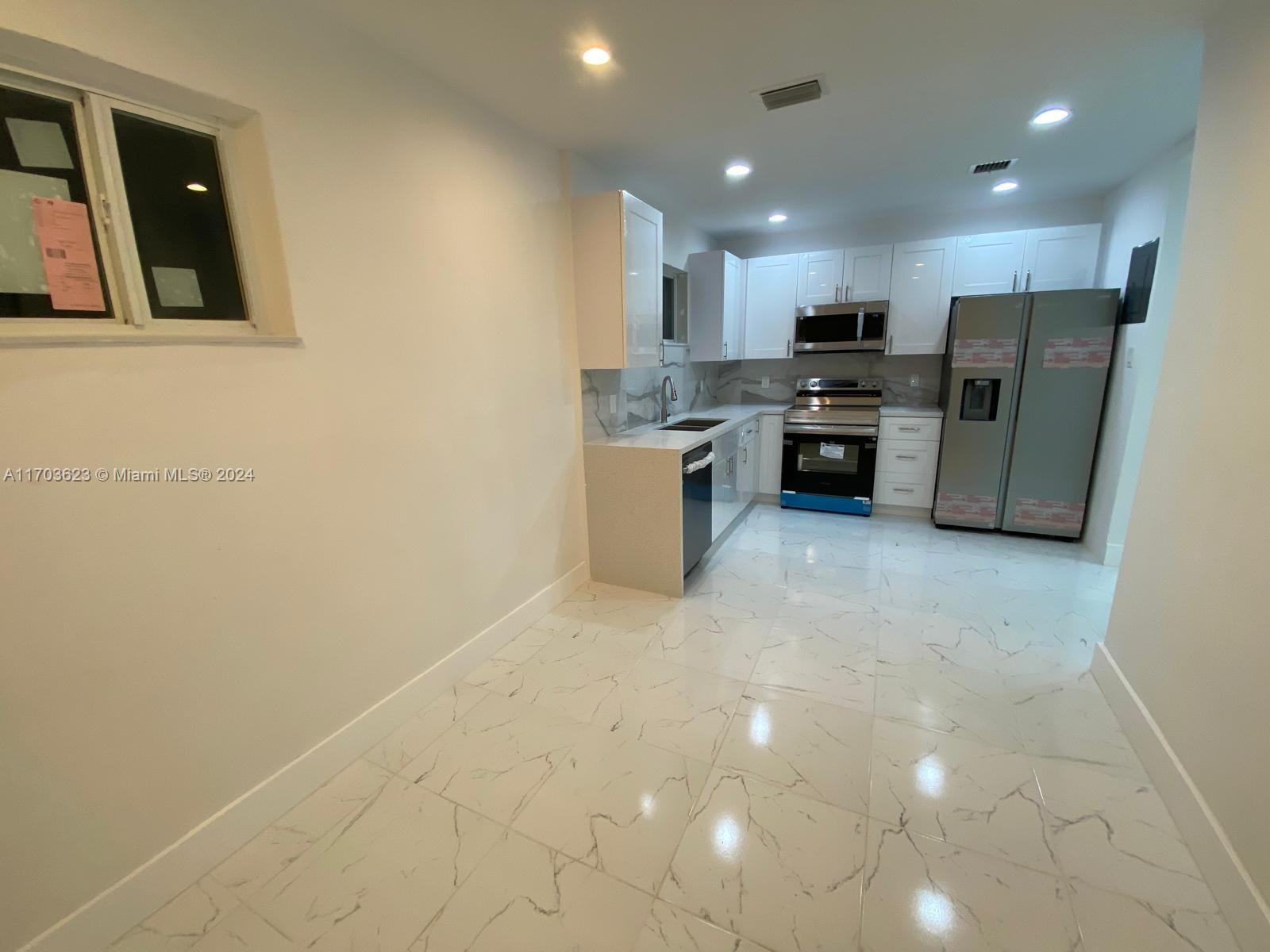 LAUDERDALE HOMESITES FIRS - Residential
