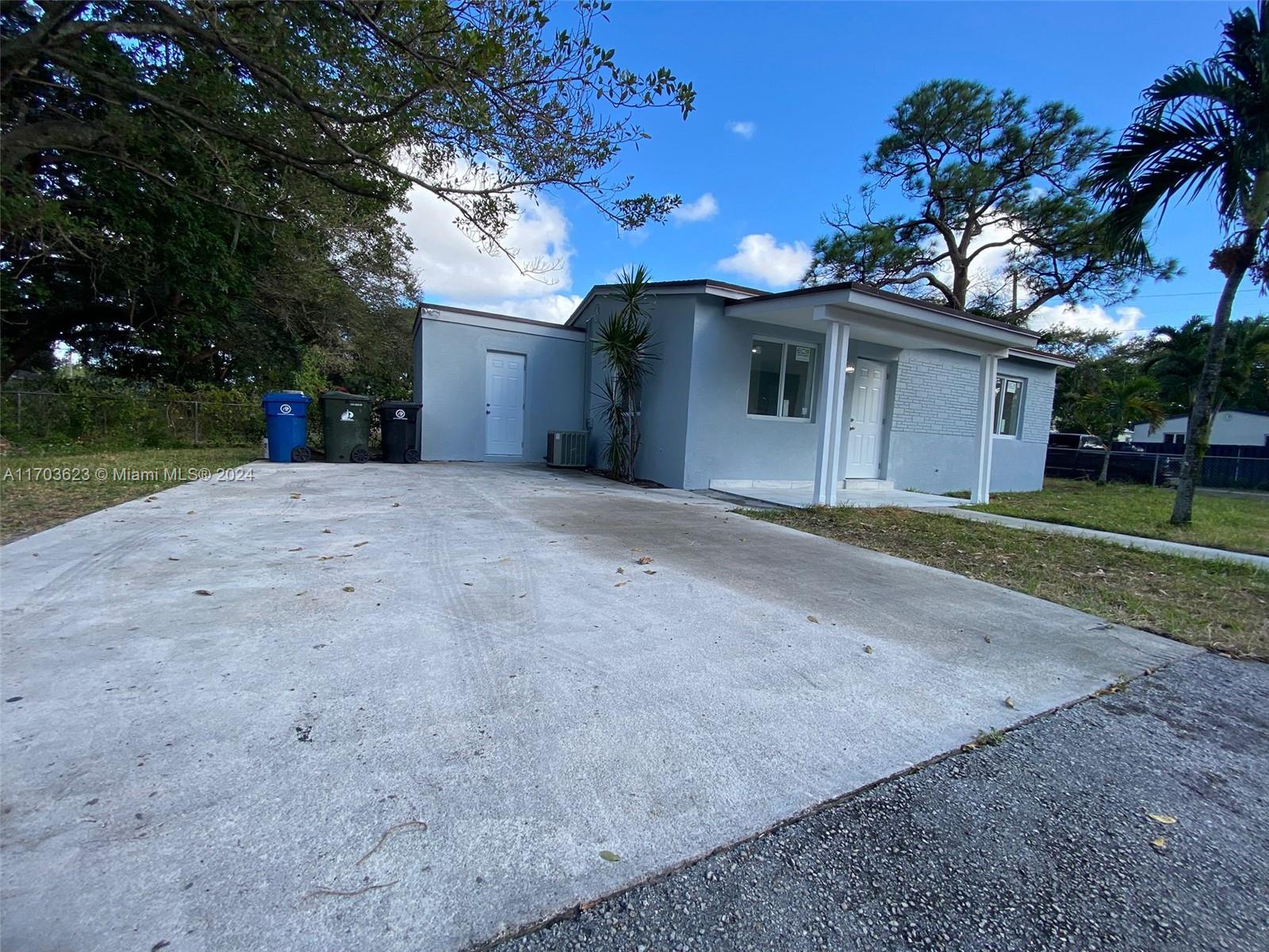 LAUDERDALE HOMESITES FIRS - Residential