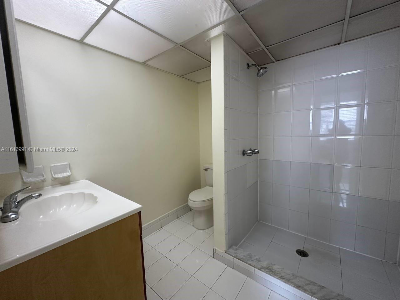 SAMARI LAKE EAST CONDO - Residential Lease