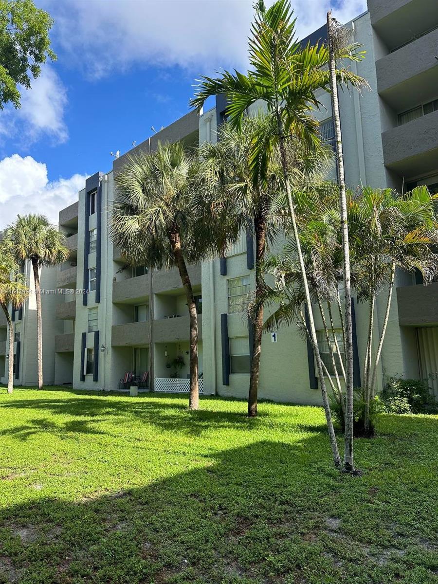 SAMARI LAKE EAST CONDO - Residential Lease