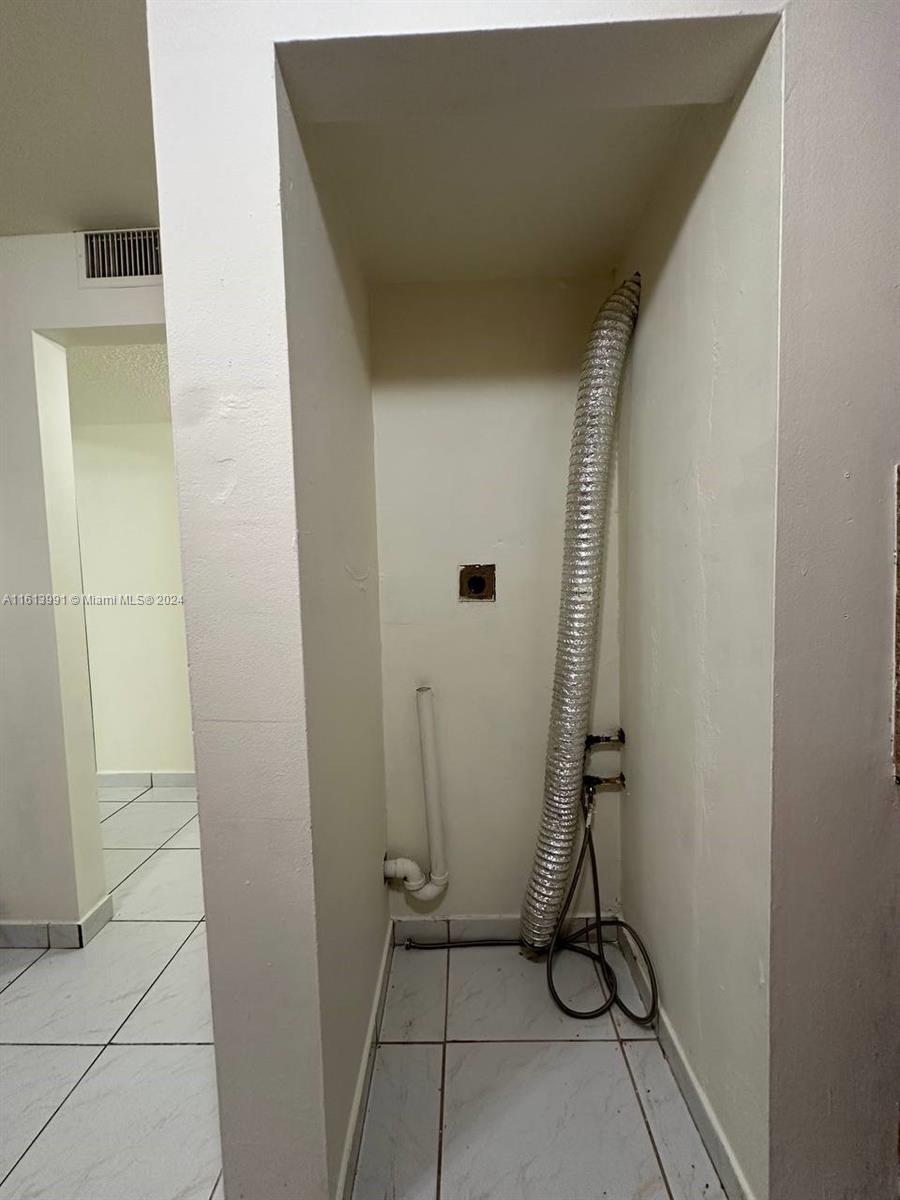 SAMARI LAKE EAST CONDO - Residential Lease