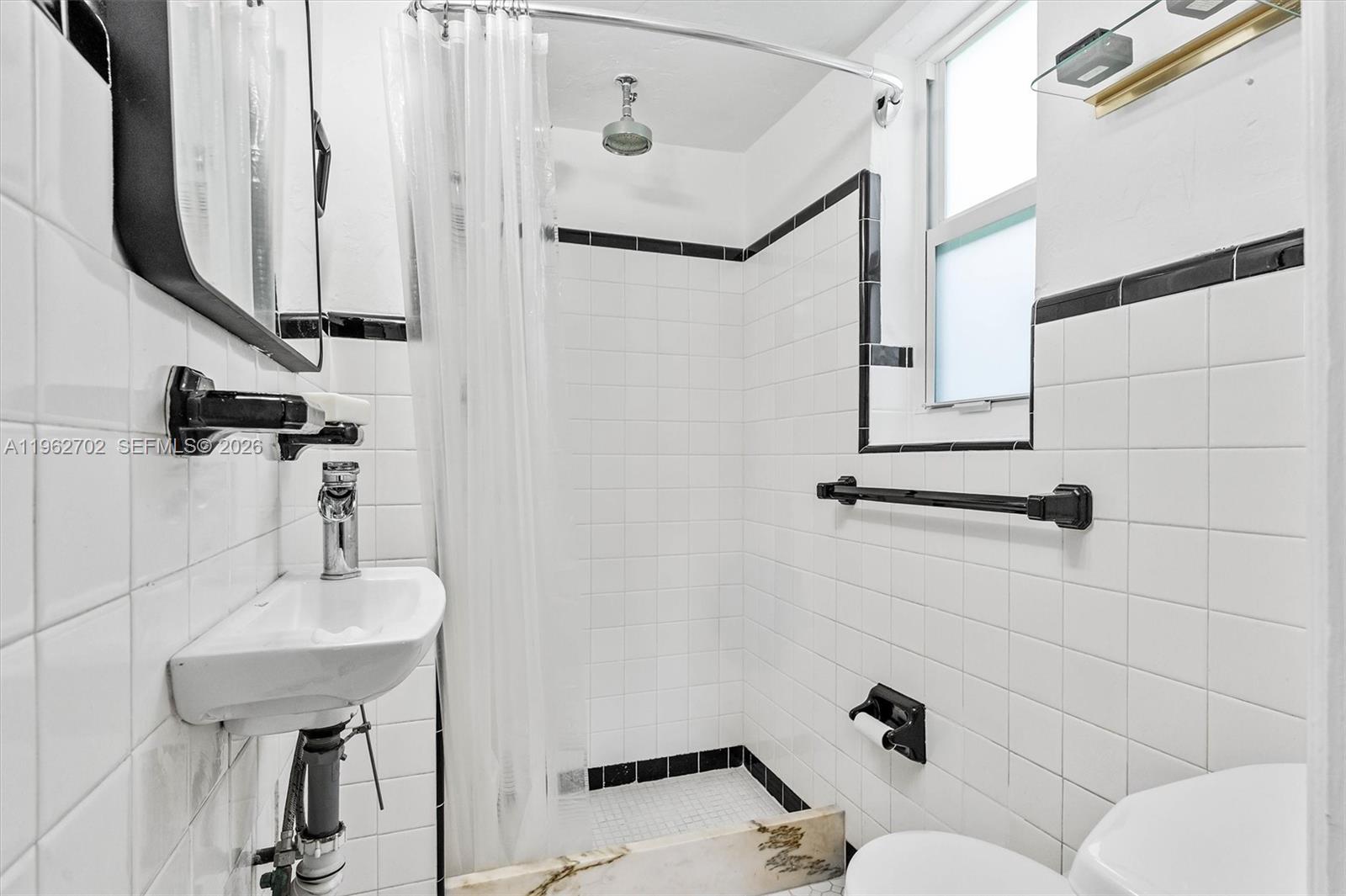 MIAMI SHORES SEC 5 - Residential