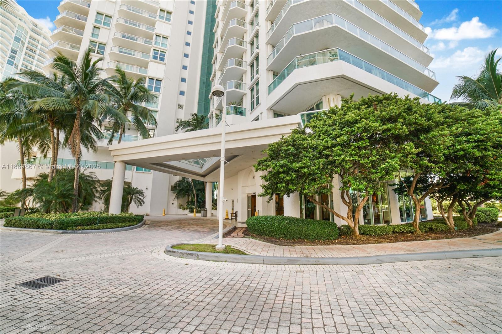 OCEANIA V CONDO - Residential