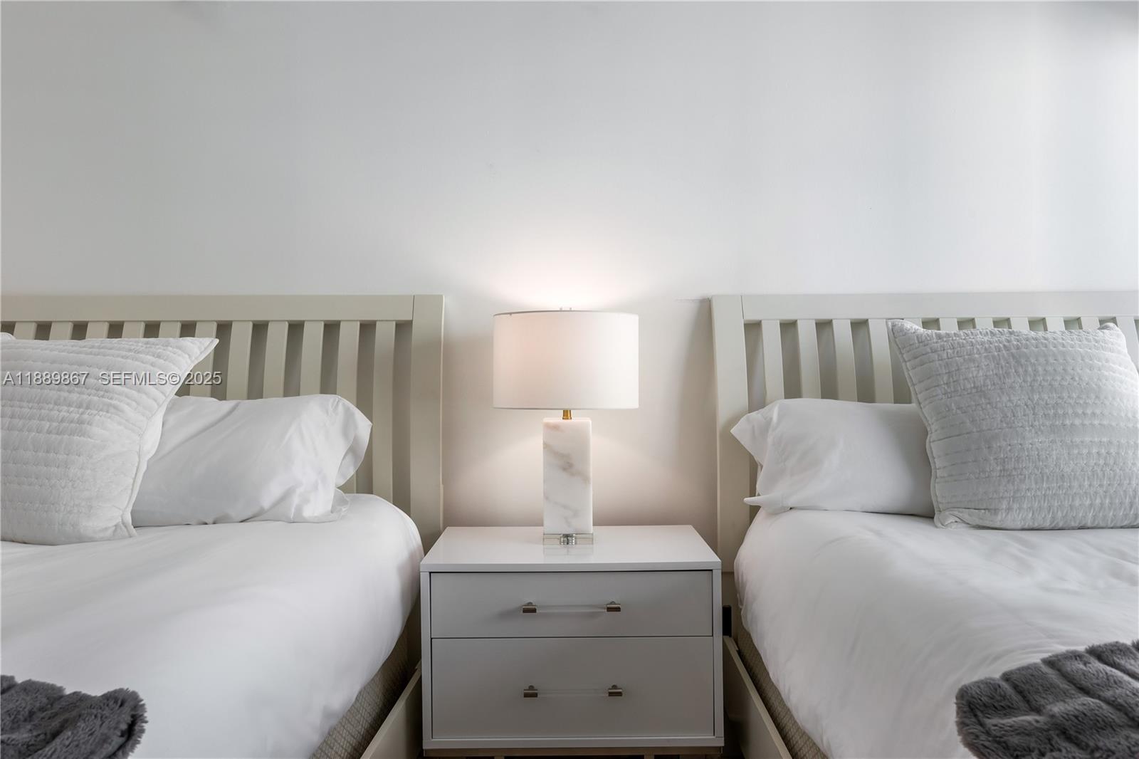 OCEANIA V CONDO - Residential