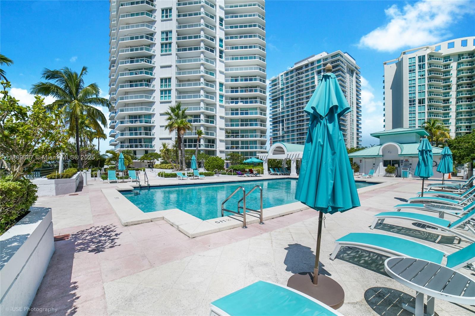 OCEANIA V CONDO - Residential