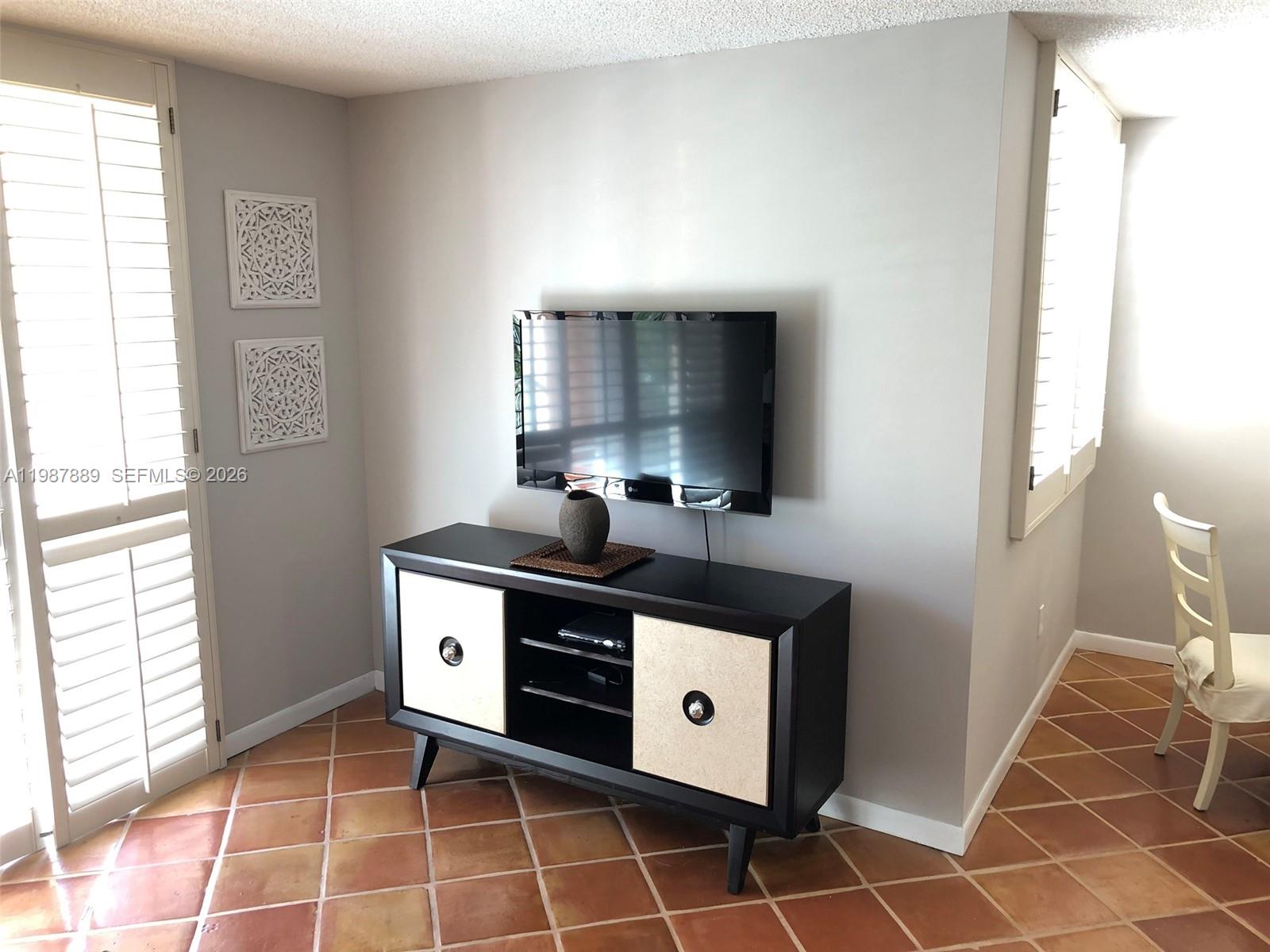 THE YACHT CLUB AT AVENTUR - Residential Lease