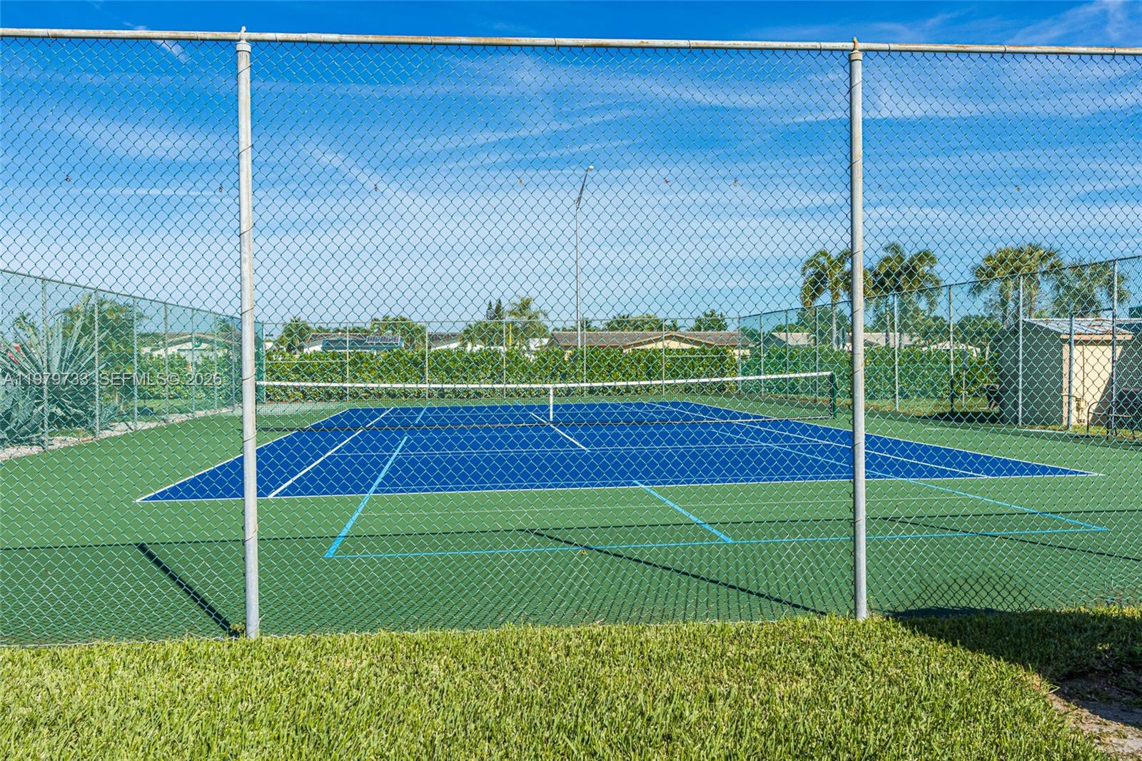 ROYAL PARK GARDENS I-C CO - Residential Lease