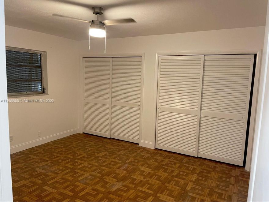 Cozy and totally remodeled apartment in Pell Manor II Condominium. One big bedroom and one brand new bathroom; fully renovated kitchen with new cabinetry, granite counter top, and brand new stainless steel appliances; Laundry facility +one assigned locker. Owner will have the apartment professionally cleaned and sanitized.
Complex is about a 3 min. drive to Young Circle Park and the downtown Hollywood area, and about an 8 min. drive to Hollywood beach. Property is in lockbox call or text listing agent. Renovation works are finishing this week!!! 
Quick HOA approval 2-3 days so you can move in ASAP!!!