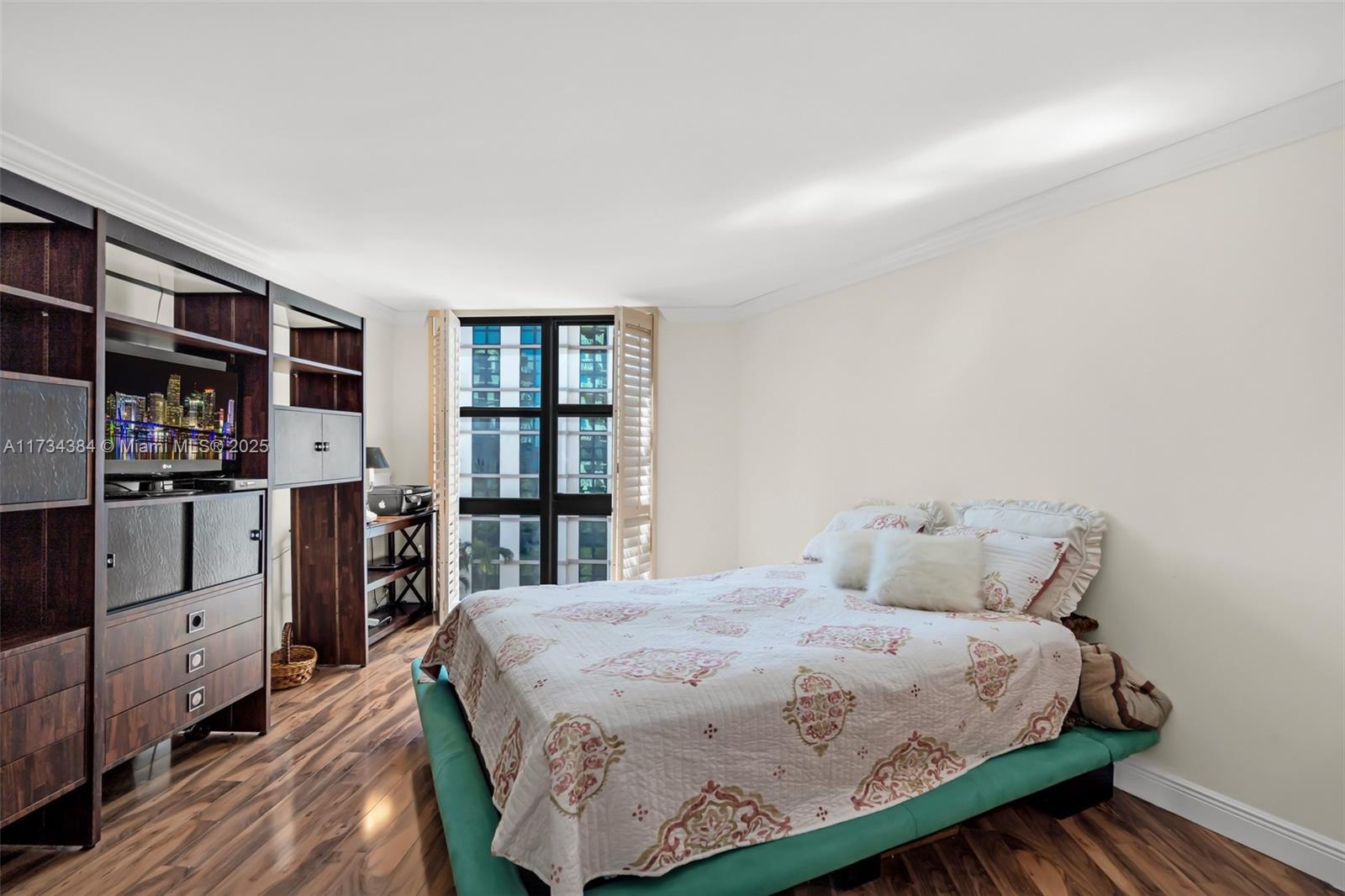 TOWERS OF KEY BISCAYNE CO - Residential