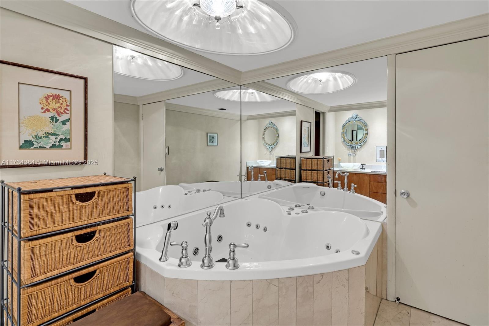 TOWERS OF KEY BISCAYNE CO - Residential