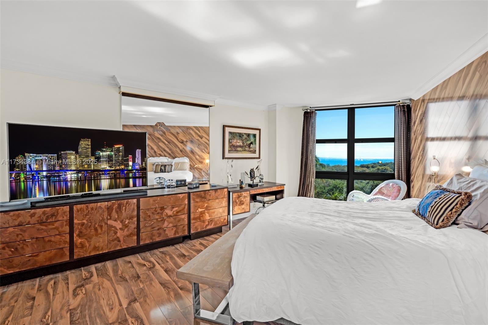 TOWERS OF KEY BISCAYNE CO - Residential