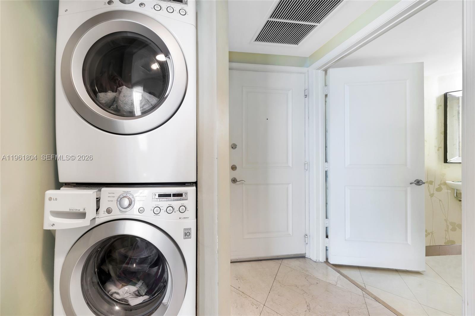 PLATINUM CONDO - Residential