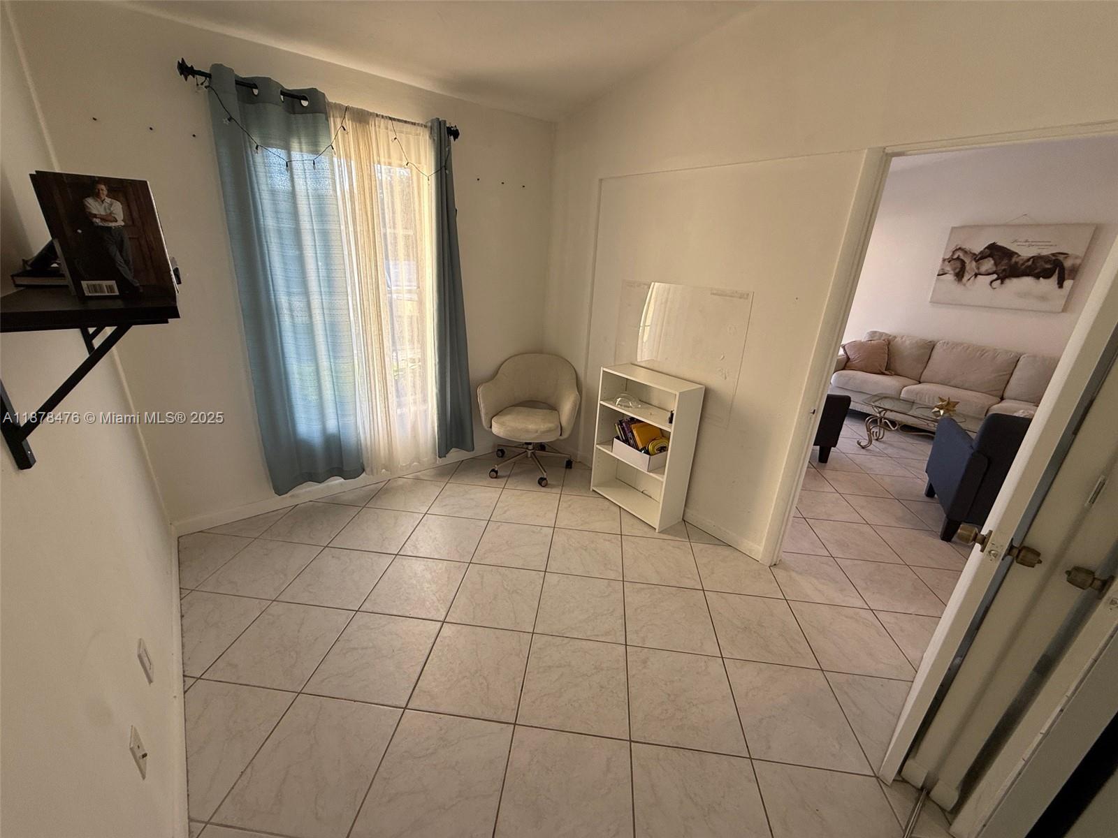 DEVON-AIRE VILLAS SEC 5 - Residential