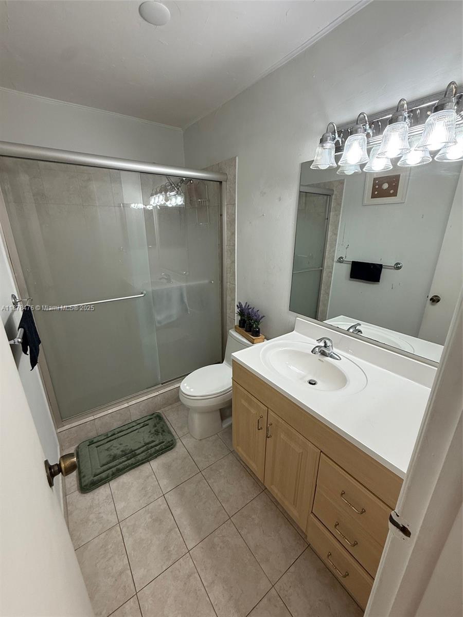 DEVON-AIRE VILLAS SEC 5 - Residential