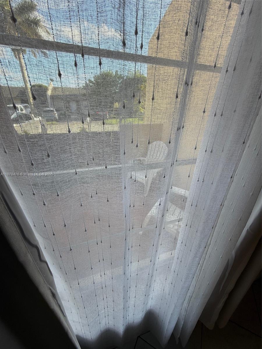 DEVON-AIRE VILLAS SEC 5 - Residential