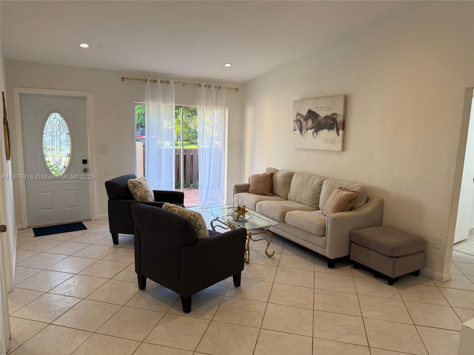 DEVON-AIRE VILLAS SEC 5 - Residential