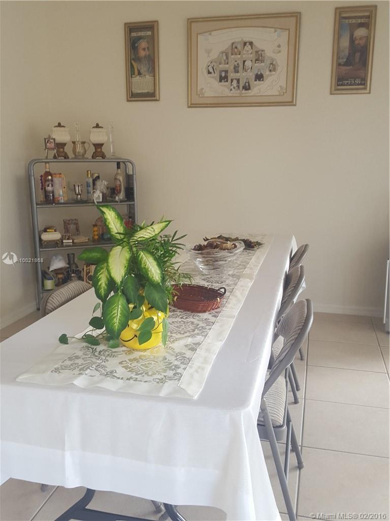 Maple Ridge 167-38 B - Residential