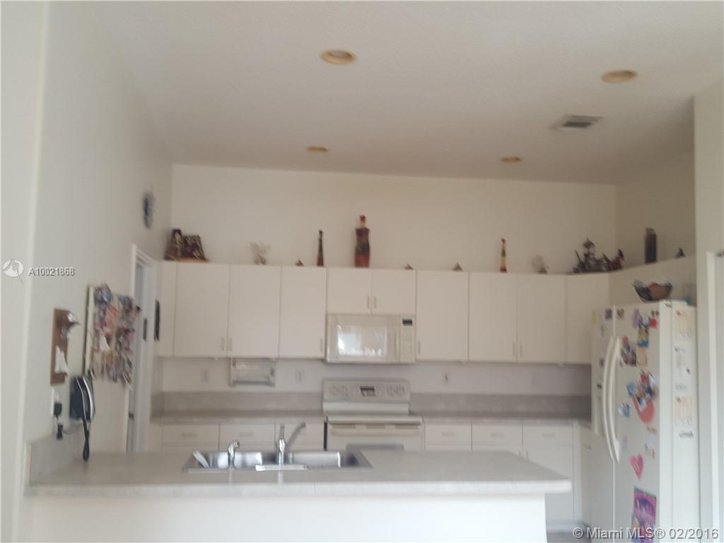 Maple Ridge 167-38 B - Residential