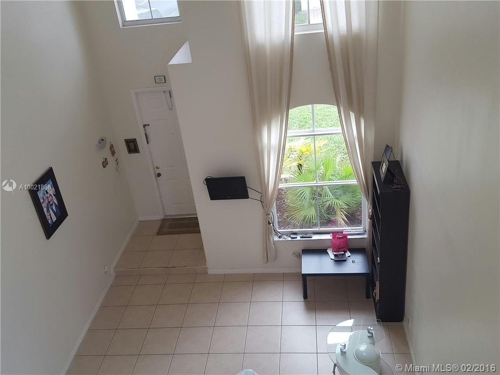 Maple Ridge 167-38 B - Residential