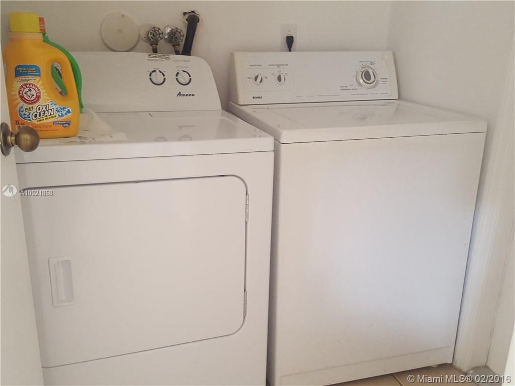 Maple Ridge 167-38 B - Residential