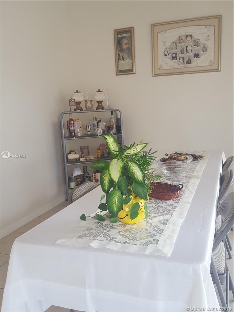 Maple Ridge 167-38 B - Residential