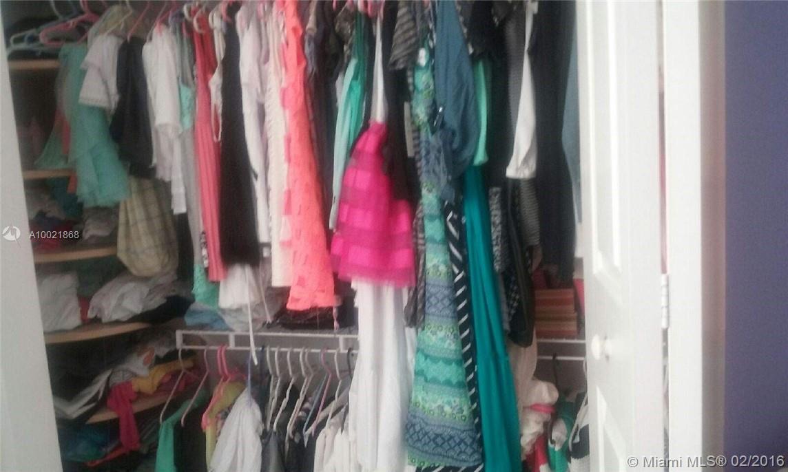 Maple Ridge 167-38 B - Residential