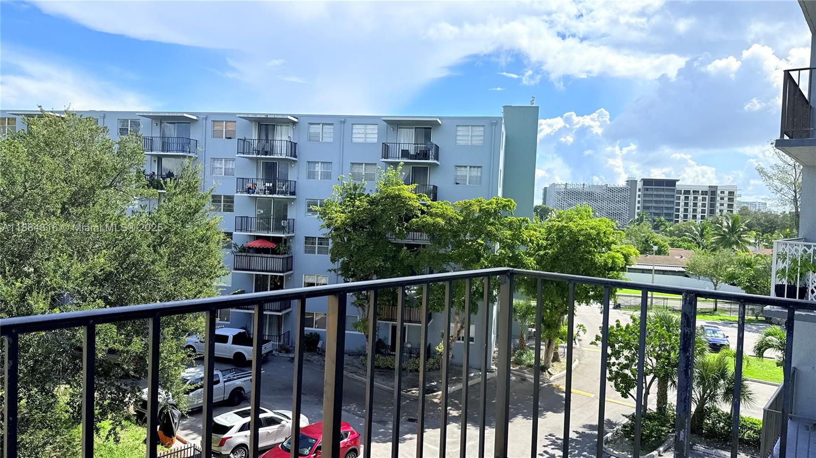 THREE HORIZONS SOUTH COND - Residential Lease