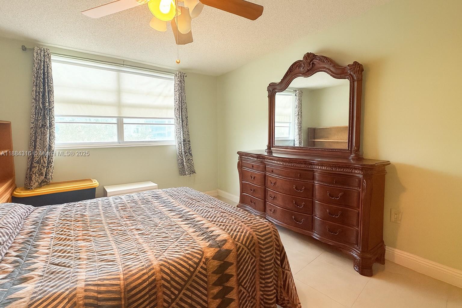 THREE HORIZONS SOUTH COND - Residential Lease