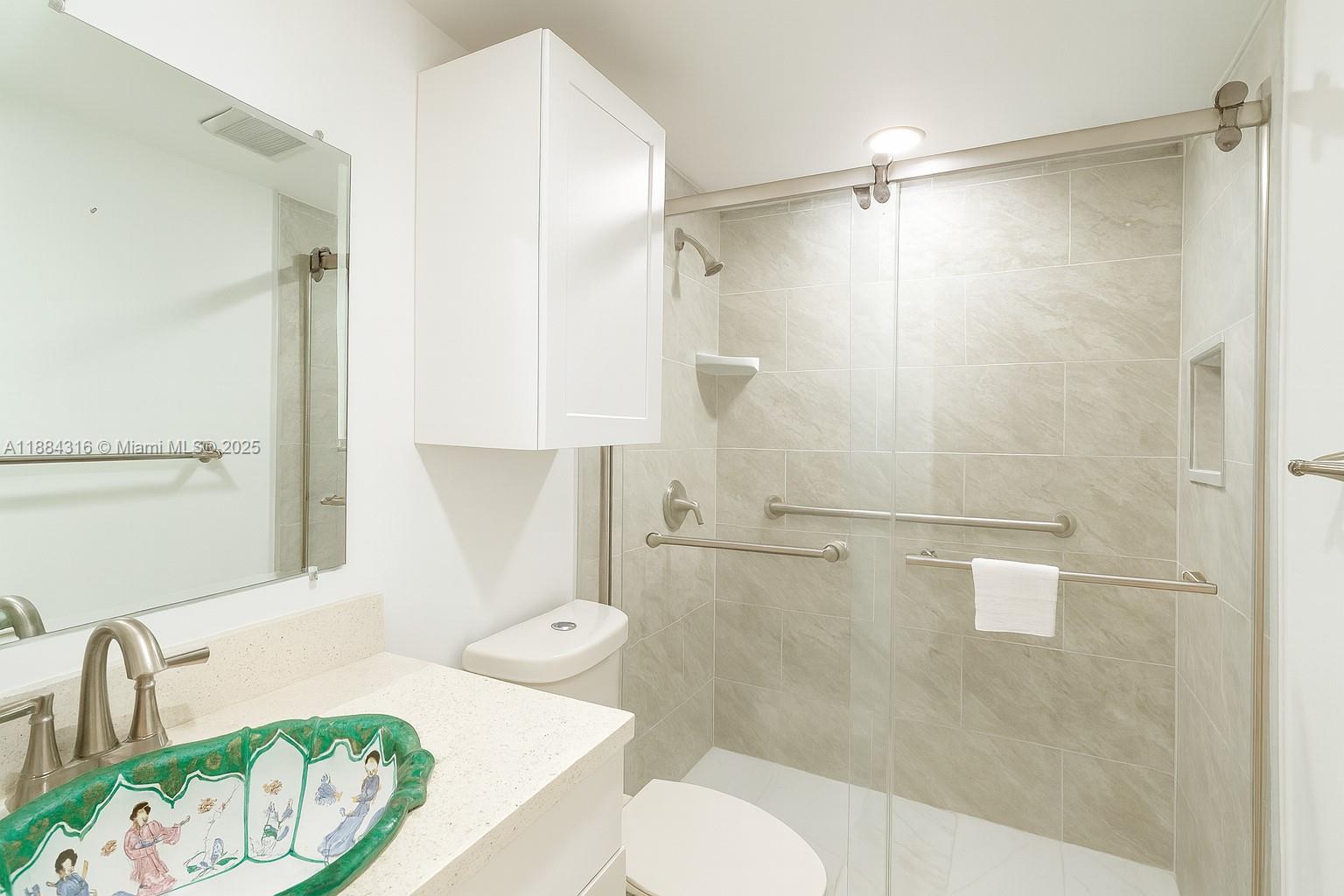 THREE HORIZONS SOUTH COND - Residential Lease