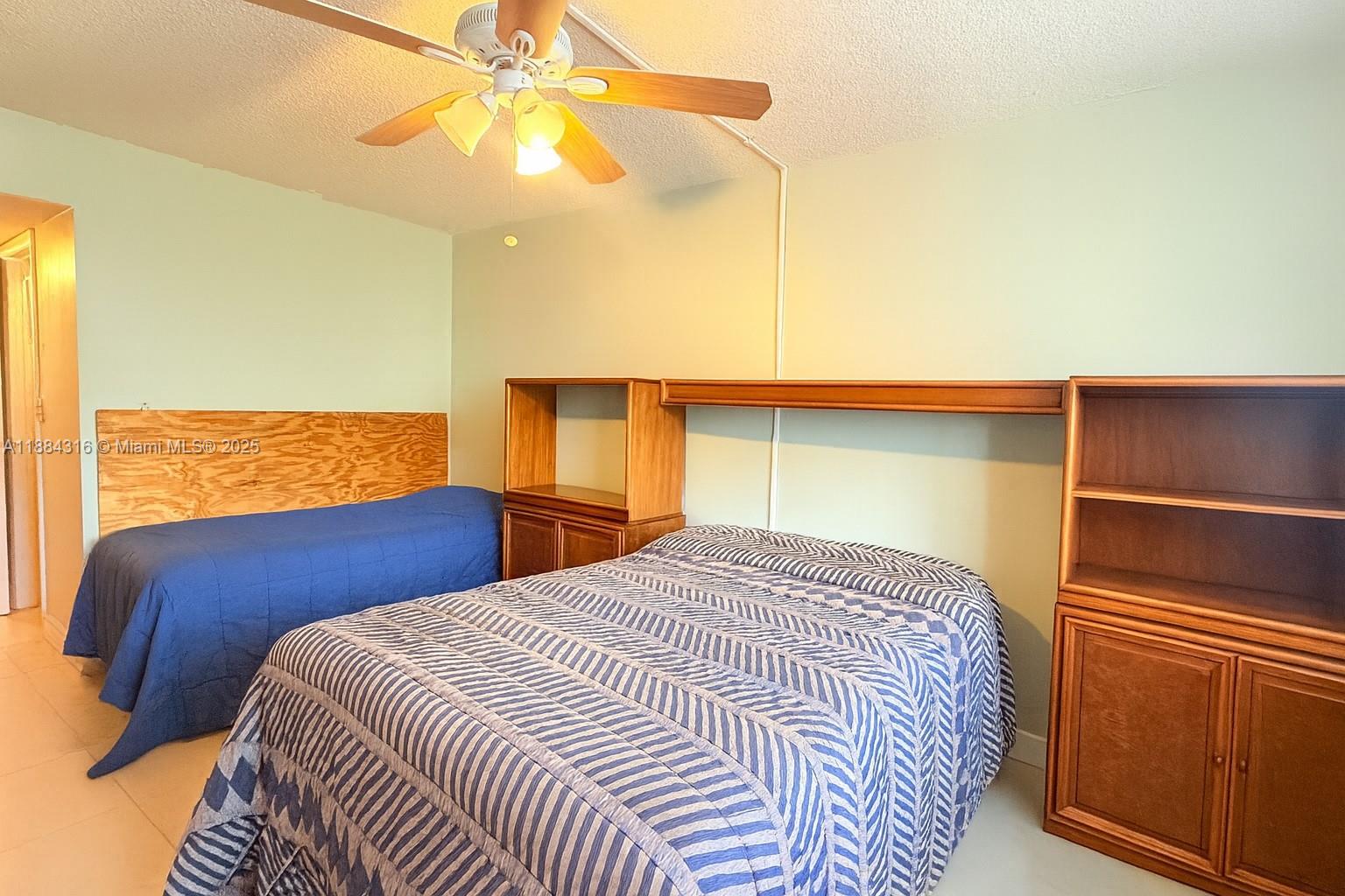 THREE HORIZONS SOUTH COND - Residential Lease