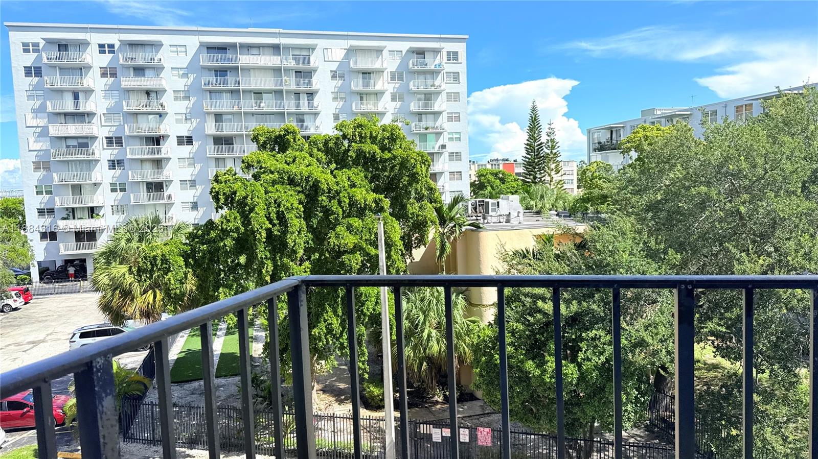 THREE HORIZONS SOUTH COND - Residential Lease
