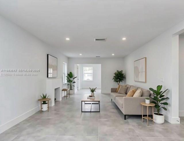 BELLCAMP MANOR - Residential