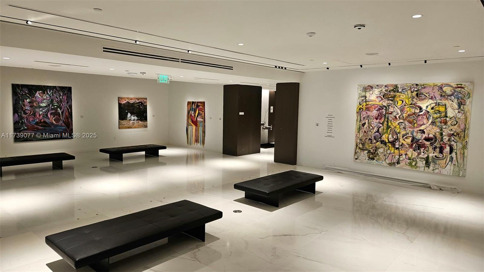 ASTON MARTIN - Residential
