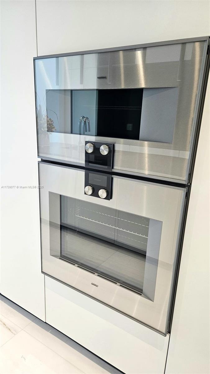 ASTON MARTIN - Residential