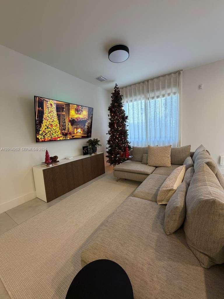 DORAL PALMS NORTH - Residential
