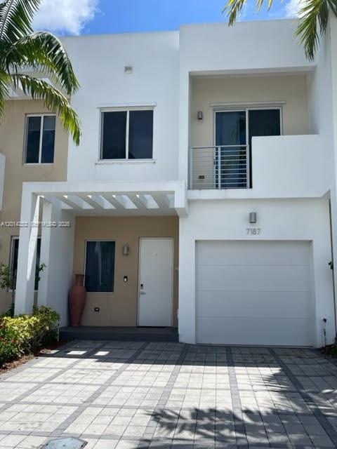 DORAL PALMS NORTH - Residential