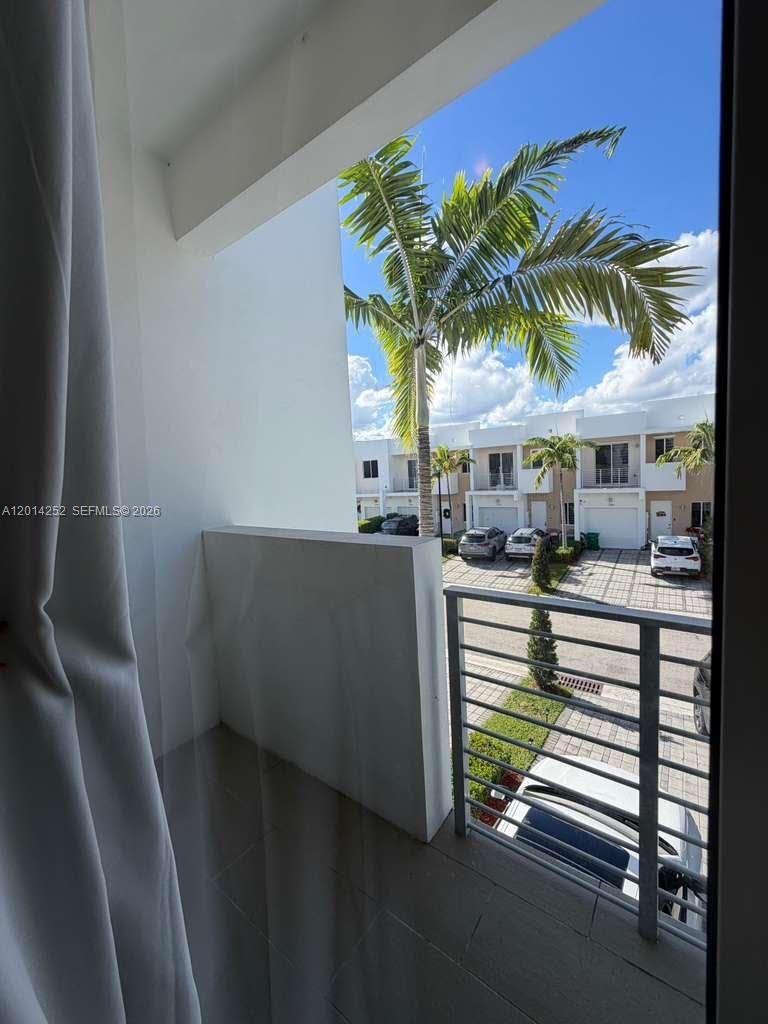 DORAL PALMS NORTH - Residential