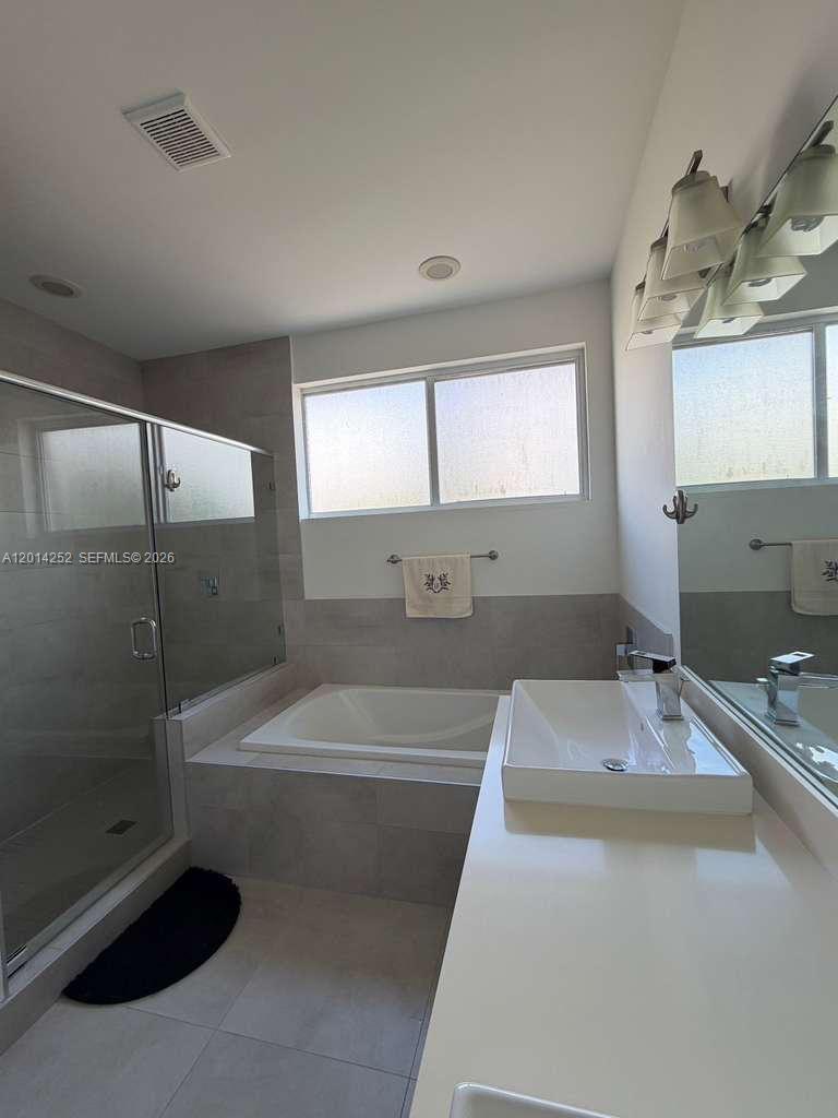 DORAL PALMS NORTH - Residential
