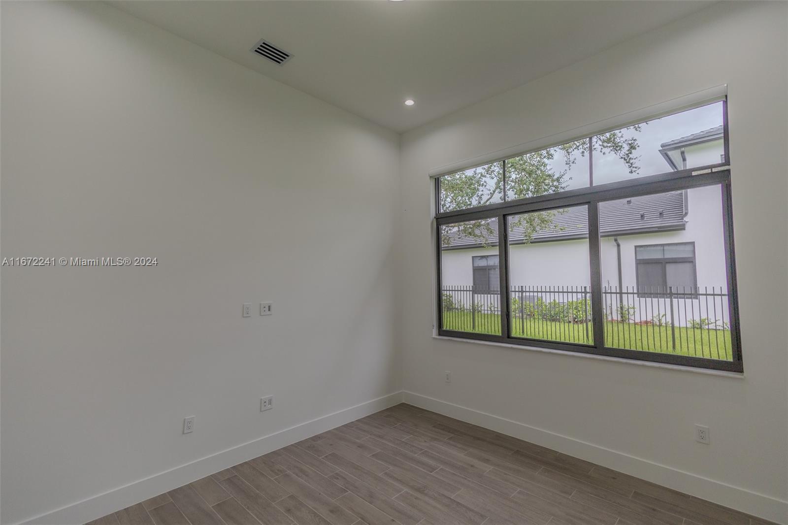 ESTATES AT SUNSET - Residential