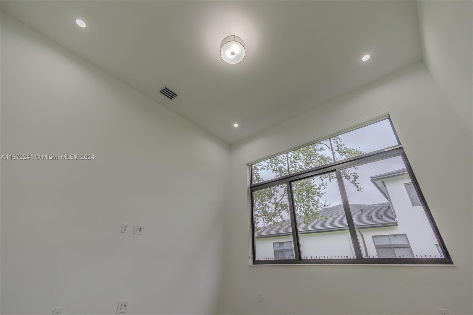 ESTATES AT SUNSET - Residential