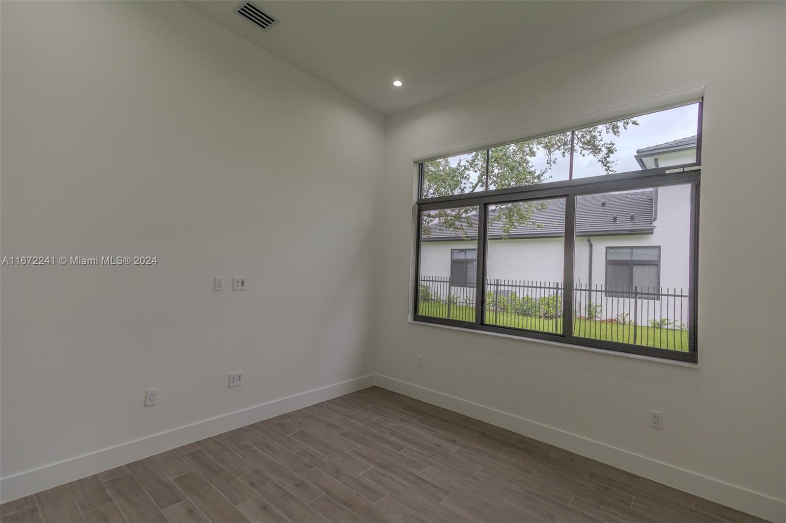 ESTATES AT SUNSET - Residential