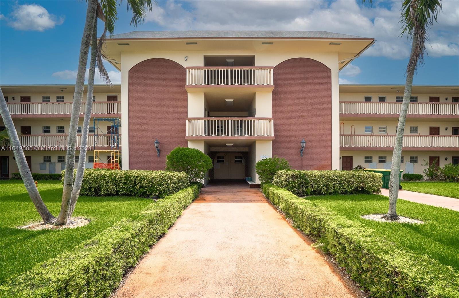 View Hollywood, FL 33021 condo