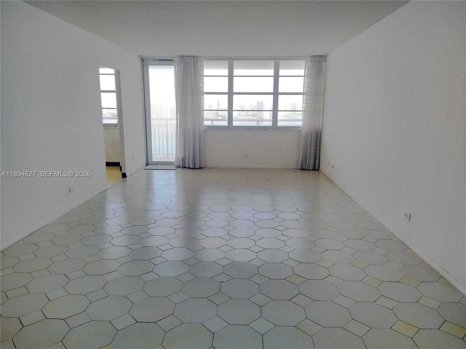 WINSTON TOWERS 200 - Residential