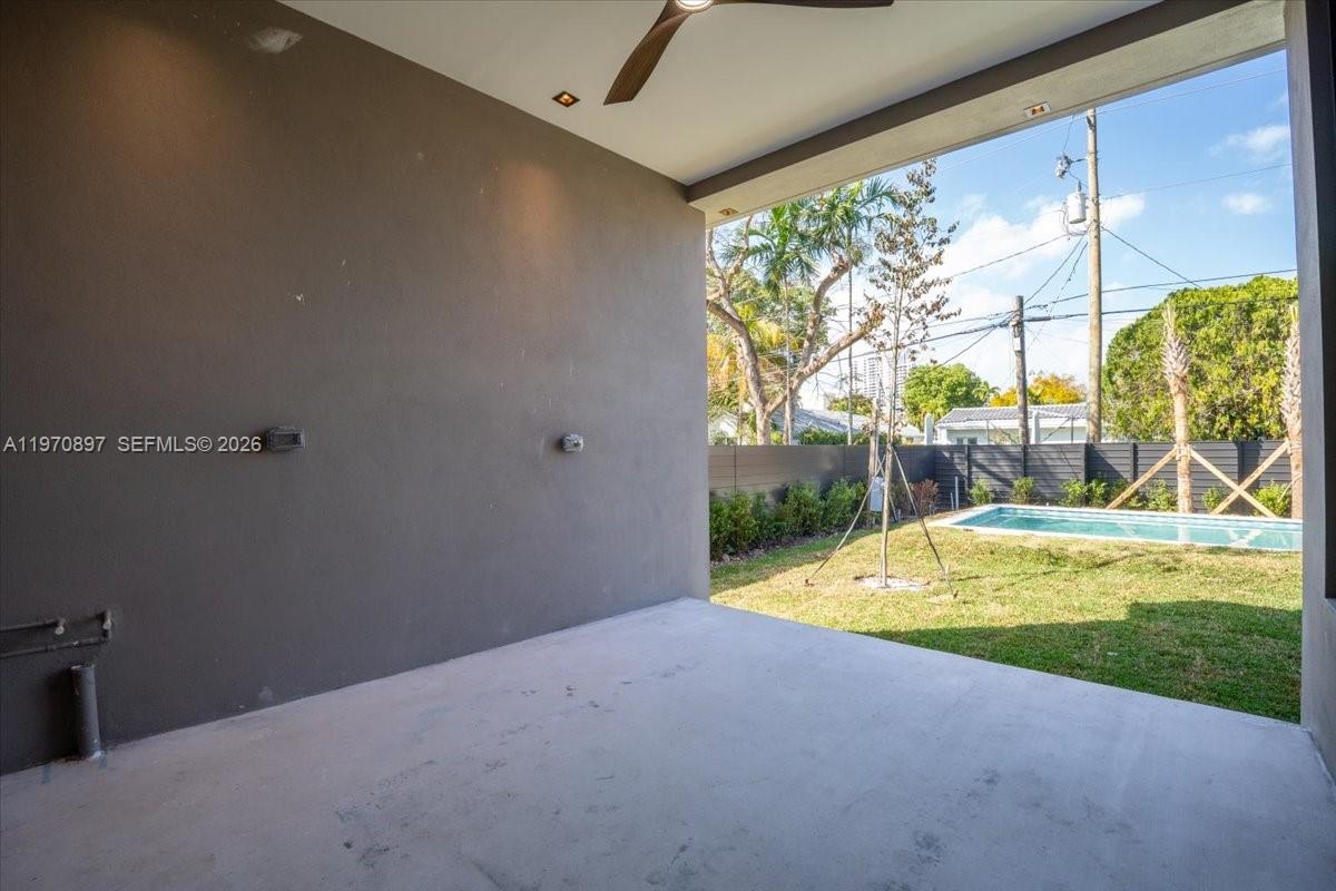 HOLLYWOOD - Residential