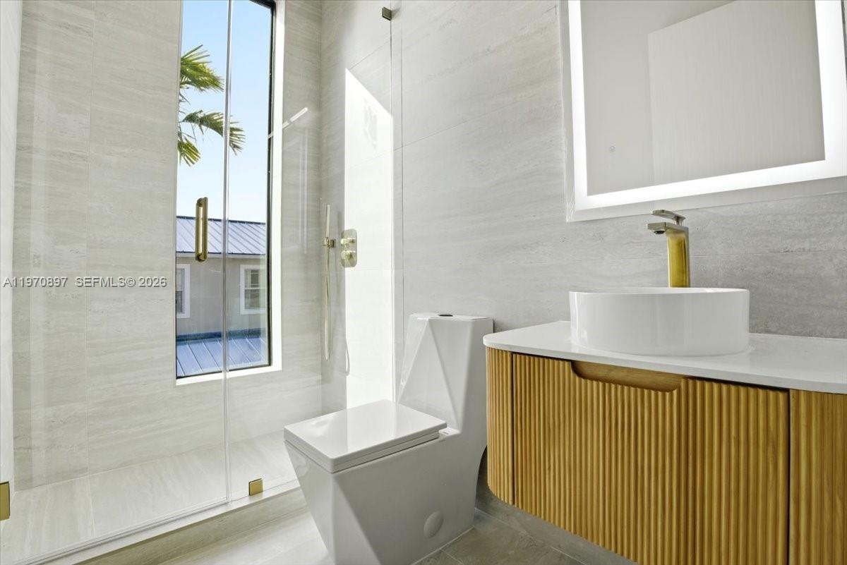 HOLLYWOOD - Residential