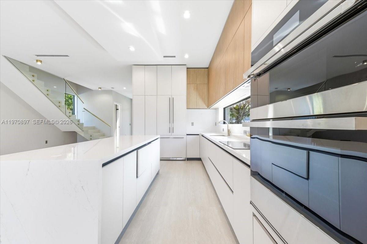 HOLLYWOOD - Residential