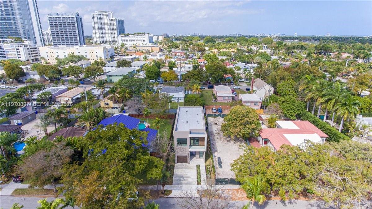 HOLLYWOOD - Residential