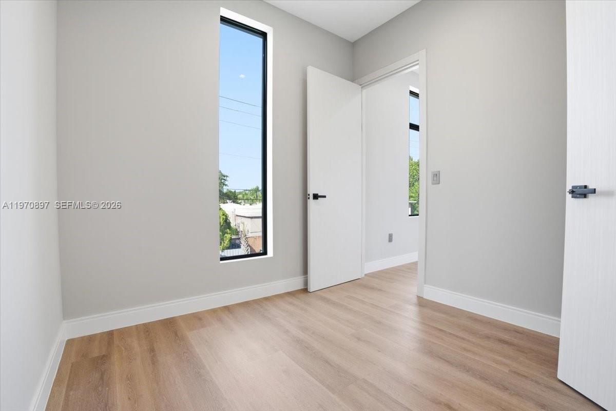 HOLLYWOOD - Residential